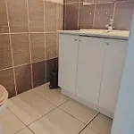 ホームステイ La Pepiniere