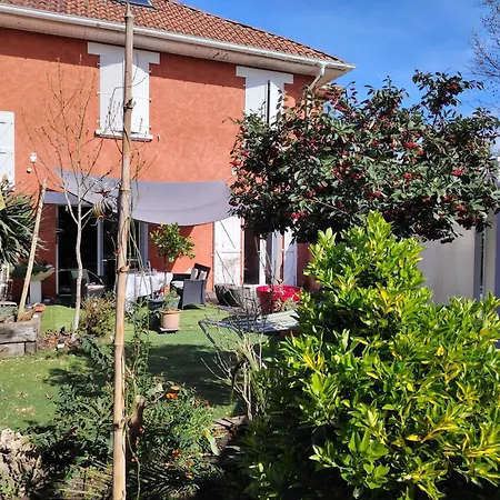 Zen Baignoire Sous Les Toits Homestay